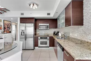 41 SE 5th St, Miami, FL 33131 - Photo 15