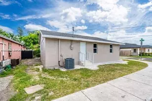 655 SW 5th St, Homestead, FL 33030 - Photo 19