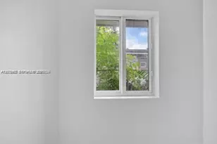 655 SW 5th St, Homestead, FL 33030 - Photo 15