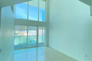 41 SE 5th St, Miami, FL 33131 - Photo 3