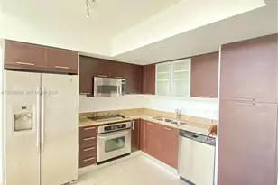 41 SE 5th St, Miami, FL 33131 - Photo 5