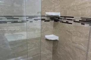 8009 W 6th Ave, Hialeah, FL 33014 - Photo 9