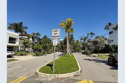 1823 S Bayshore Ln, Miami, FL 33133 - Photo 73