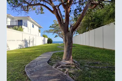 1823 S Bayshore Ln, Miami, FL 33133 - Photo 77