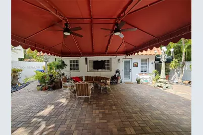 1823 S Bayshore Ln, Miami, FL 33133 - Photo 55