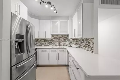 7441 Wayne Ave #1R, Miami Beach, FL 33141 - Photo 3