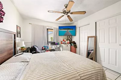 2093 W 54th Ter #38, Hialeah, FL 33016 - Photo 13
