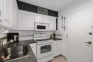 17800 Atlantic Blvd, Sunny Isles Beach, FL 33160 - Photo 3