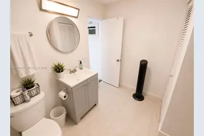 5920 NE 1st Terrace, Fort Lauderdale, FL 33334 - Photo 23