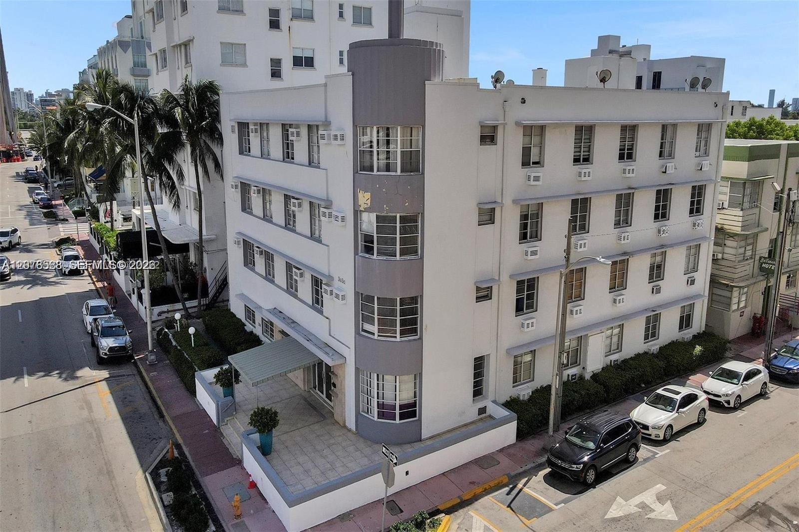 3030 Collins Ave #4B - 3030 Collins Ave #4B, Miami Beach, FL 33140 Luxury Property | Jose Angel Pina