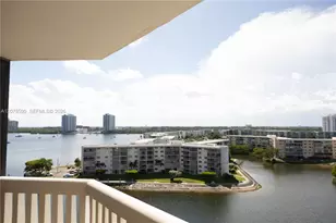 1000 W Island Blvd, Aventura, FL 33160 - Photo 9