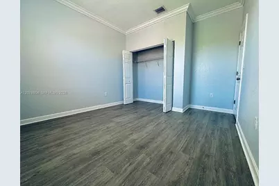 1035 NE 207th Ter, Miami, FL 33179 - Photo 5