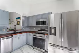 2140 NW 78th Ave, Pembroke Pines, FL 33024 - Photo 5