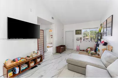 2140 NW 78th Ave #204, Pembroke Pines, FL 33024 - Photo 9