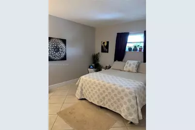 1100 NE 1st Ct #102, Hallandale Beach, FL 33009 - Photo 9