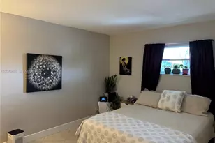 1100 NE 1st Ct, Hallandale Beach, FL 33009 - Photo 7