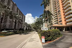 251 174th St, Sunny Isles Beach, FL 33160 - Photo 27