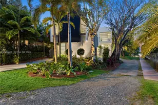 440 S Hibiscus Dr, Miami Beach, FL 33139 - Photo 3