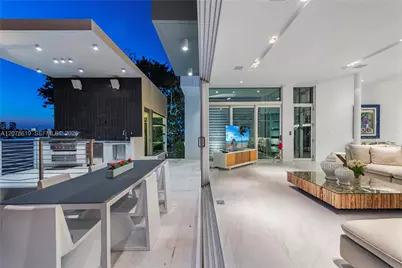 440 S Hibiscus Dr, Miami Beach, FL 33139 - Photo 57