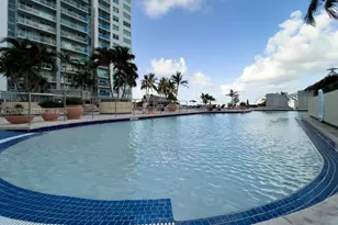 253 NE 2nd St, Miami, FL 33132 - Photo 33