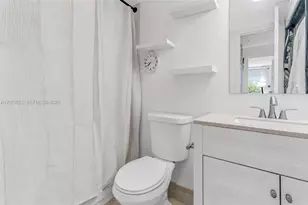 16950 W Dixie Hwy, North Miami Beach, FL 33160 - Photo 11