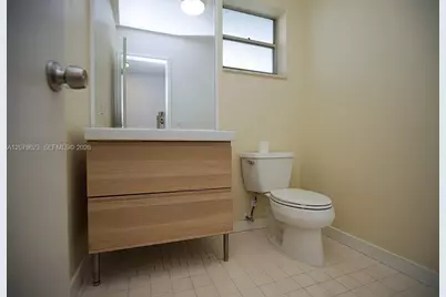300 NE 12th Ave #703, Hallandale Beach, FL 33009 - Photo 19