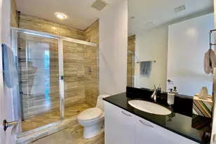15811 Collins Ave, Sunny Isles Beach, FL 33160 - Photo 19