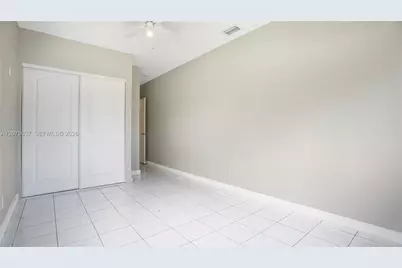 903 NE 2nd St, Hallandale Beach, FL 33009 - Photo 13