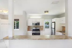 903 NE 2nd St, Hallandale Beach, FL 33009 - Photo 9
