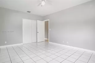 903 NE 2nd St, Hallandale Beach, FL 33009 - Photo 21