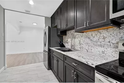 40 NW 68th St, Miami, FL 33150 - Photo 13