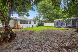 40 NW 68th St, Miami, FL 33150 - Photo 21
