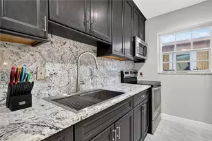 40 NW 68th St, Miami, FL 33150 - Photo 11