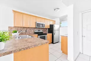 110 Lake Emerald Dr, Oakland Park, FL 33309 - Photo 7