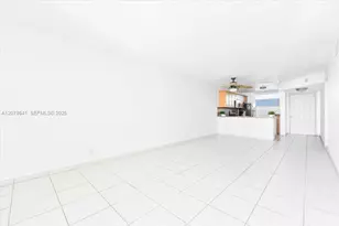 110 Lake Emerald Dr, Oakland Park, FL 33309 - Photo 11