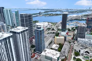 121 NE 5th St, Miami, FL 33132 - Photo 35