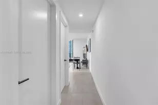 121 NE 5th St, Miami, FL 33132 - Photo 27