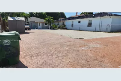 150 NW 17th Ct, Miami, FL 33125 - Photo 15