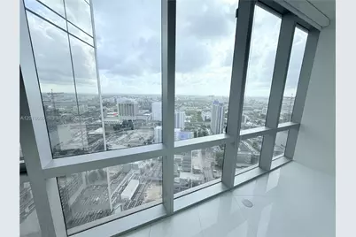 851 NE 1st Ave #3202, Miami, FL 33132 - Photo 3