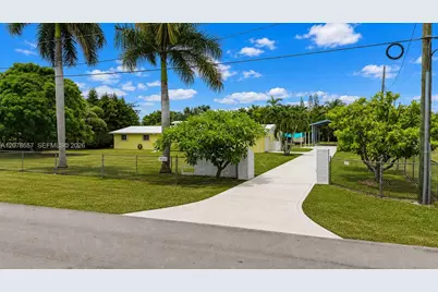 19345 SW 312th St, Homestead, FL 33030 - Photo 13