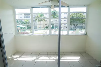 232 NE 12th Ave #103, Hallandale Beach, FL 33009 - Photo 5