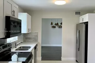 1931 NE 55th Ct, Fort Lauderdale, FL 33308 - Photo 9