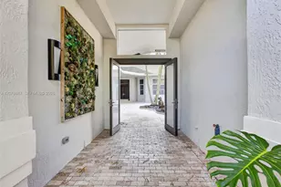 1371 Victoria Isle Dr, Weston, FL 33327 - Photo 5