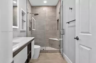 1371 Victoria Isle Dr, Weston, FL 33327 - Photo 65