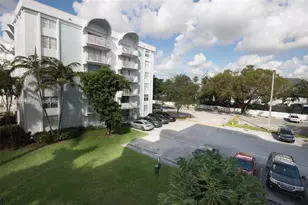 486 NW 165th St Rd, Miami, FL 33169 - Photo 15