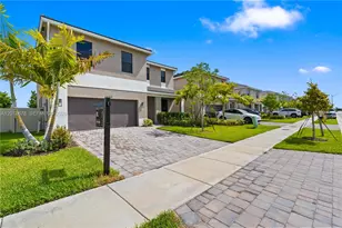 1325 NE 2nd Ct, Homestead, FL 33033 - Photo 3