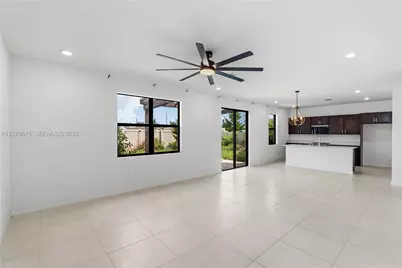 1325 NE 2nd Ct, Homestead, FL 33033 - Photo 17