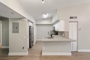 155 NW 96th Terrace, Pembroke Pines, FL 33024 - Photo 5