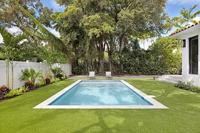 558 NE 94th St, Miami Shores, FL 33138 - Photo 15