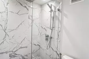 100 Lincoln Rd, Miami Beach, FL 33139 - Photo 33